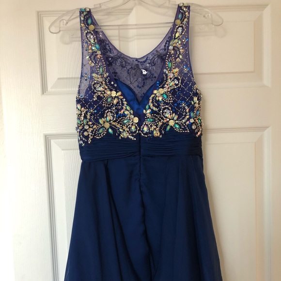 Dress - Picture 4 of 7